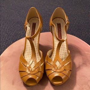 Vintage style shoes.